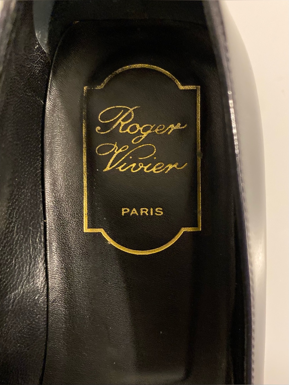 Roger Vivier Navy Patent Leather Low Kitten Heel with Gold Square Buckle - Picture 6 of 10